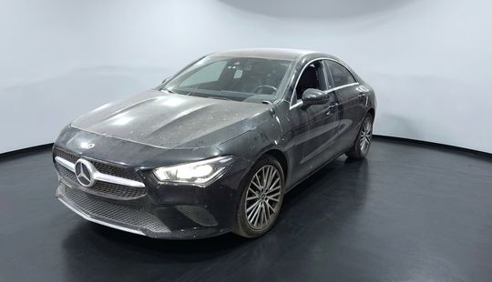Mercedes Benz • Clase CLA