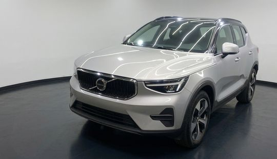 Volvo • XC40