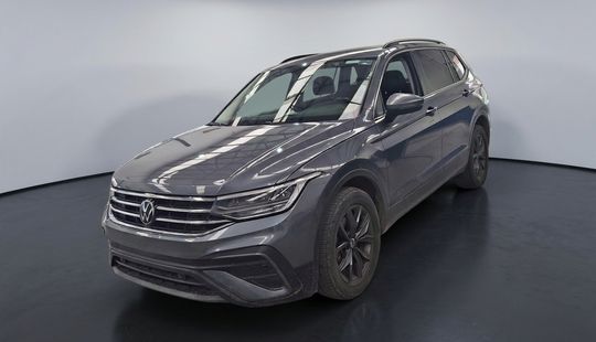 Volkswagen • Tiguan