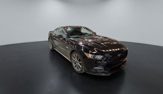 Ford • Mustang