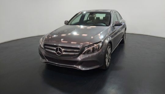 Mercedes Benz • Clase C