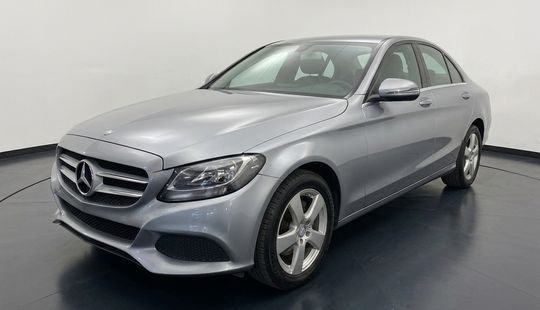 Mercedes Benz • Clase C