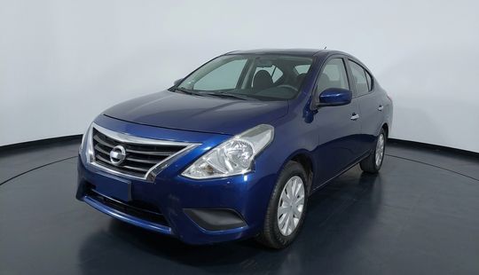 Nissan • Versa