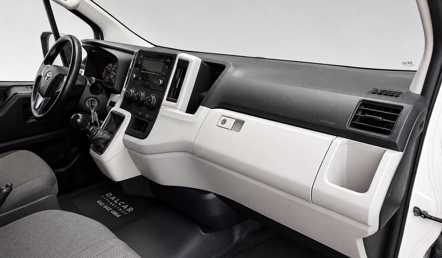 Toyota Hiace 2.8 PANEL SUPERLARGA DIESEL Van 2020