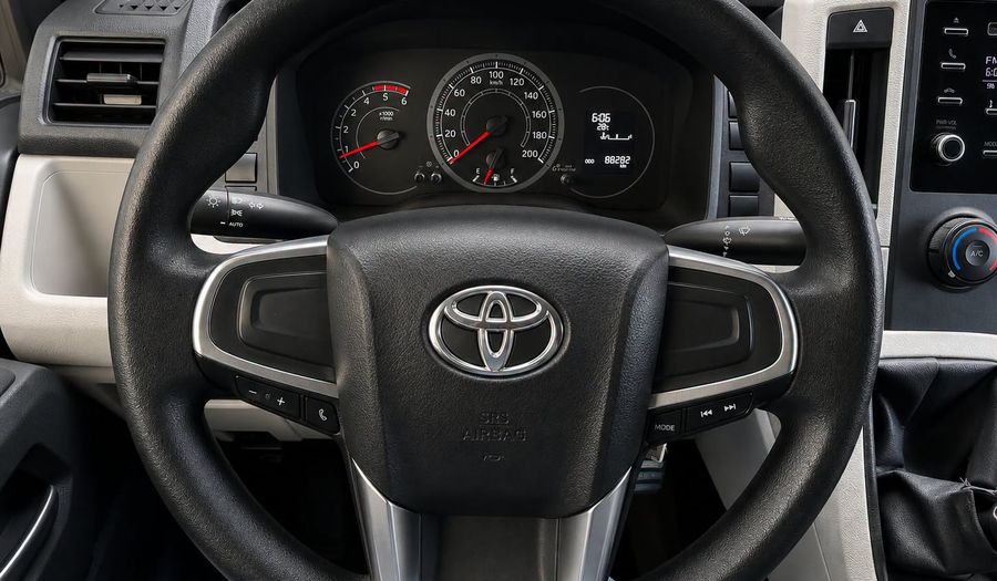 Toyota Hiace 2.8 PANEL SUPERLARGA DIESEL Van 2020