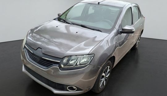 Renault • Logan