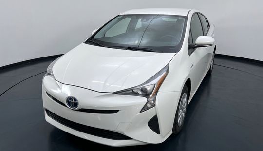 Toyota • Prius