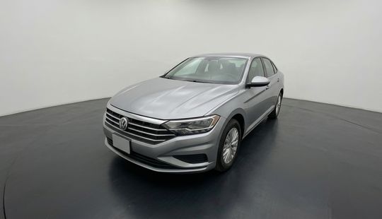 Volkswagen • Jetta