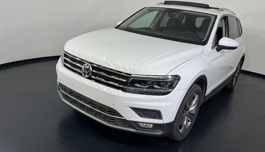Volkswagen • Tiguan