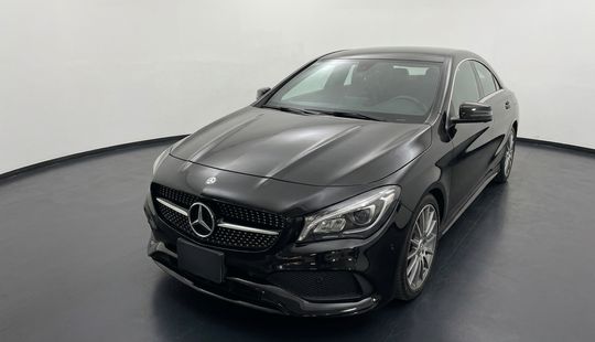 Mercedes Benz • Clase CLA