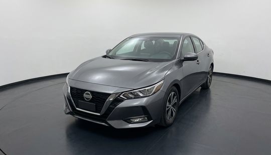 Nissan • Sentra