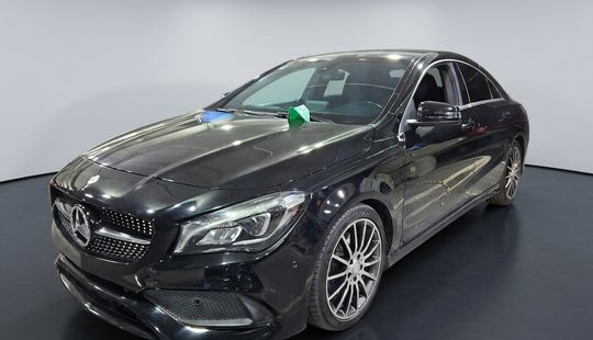 Mercedes Benz • Clase CLA