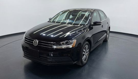Volkswagen • Jetta