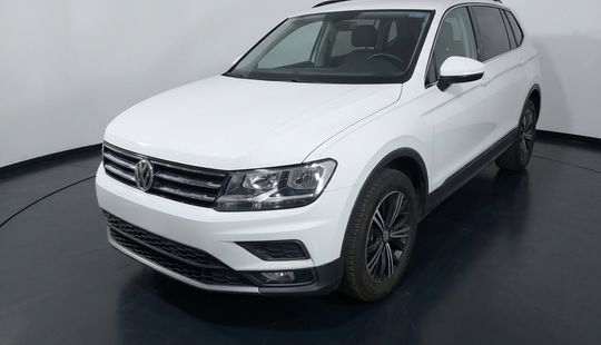 Volkswagen • Tiguan