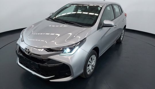 Toyota • Yaris