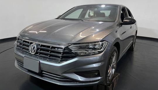 Volkswagen • Jetta
