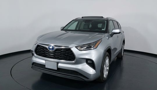 Toyota • Highlander