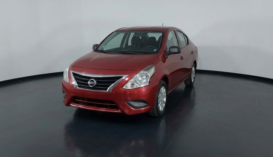 Nissan • Versa
