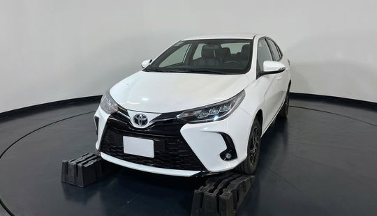 Toyota • Yaris