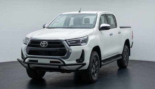 Toyota • Hilux