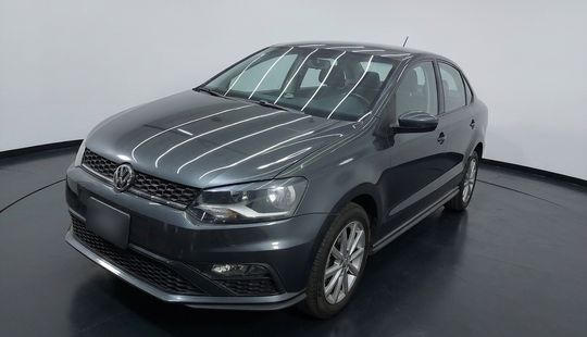 Volkswagen • Vento