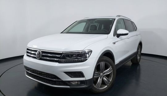 Volkswagen • Tiguan