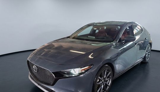 2020 • 46,167 km • Automático