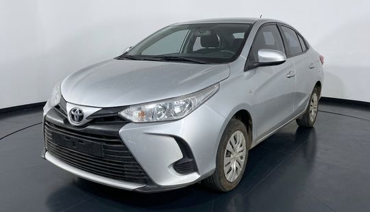 Toyota • Yaris