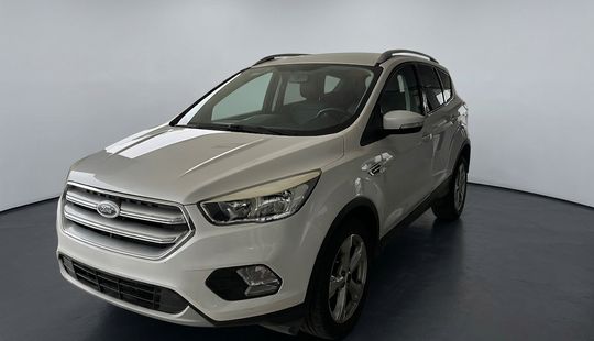 Ford • Escape