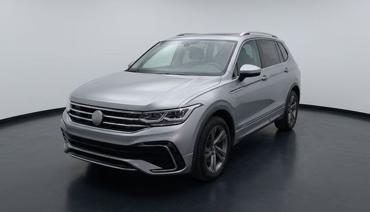 Volkswagen • Tiguan