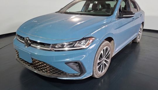 Volkswagen • Jetta