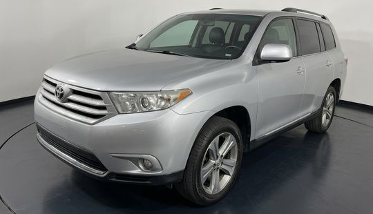 Toyota • Highlander
