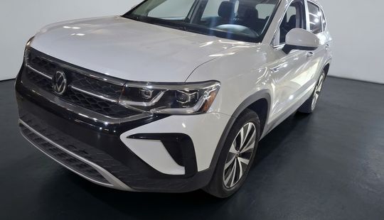 Volkswagen • Taos