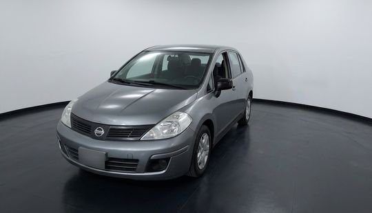 Nissan • Tiida