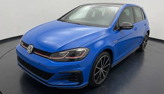 Volkswagen • Golf