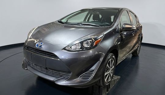 Toyota • Prius C