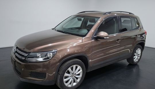 Volkswagen • Tiguan