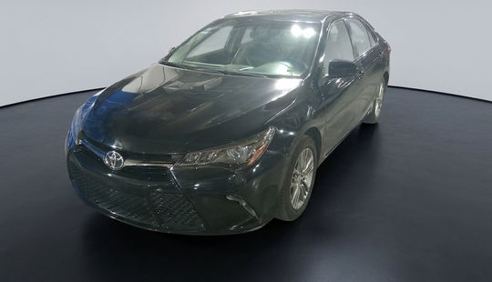 Toyota • Camry