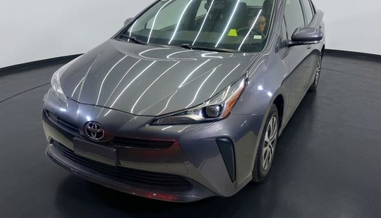 Toyota • Prius