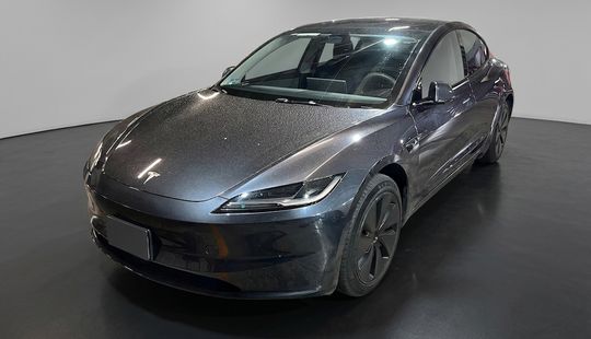 Tesla • Model 3
