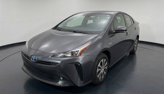 Toyota • Prius