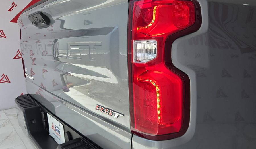Chevrolet Cheyenne 5.3 CHEYENNE RST CREW CAB B 4WD Pickup 2025