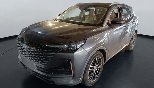 2023 • 86,779 km • Automático