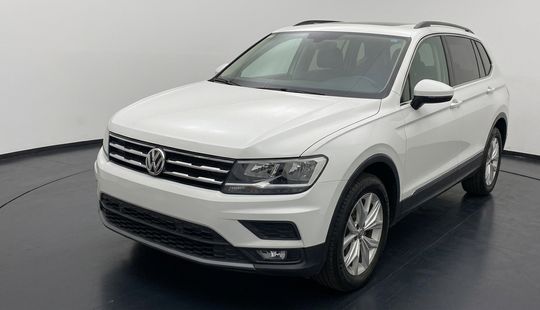 Volkswagen • Tiguan