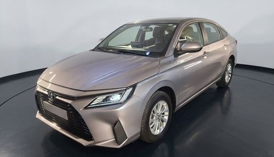 Toyota • Yaris
