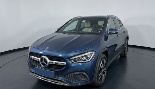 Mercedes Benz • Clase GLA