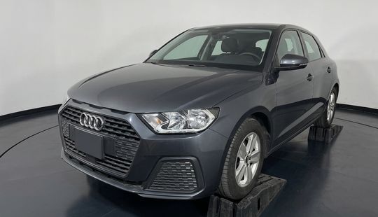 2022 • 28,440 km • Automático