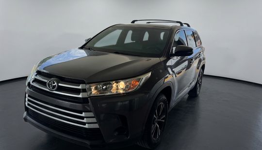 Toyota • Highlander