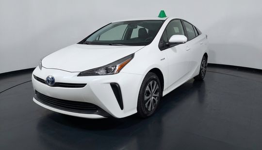 Toyota • Prius