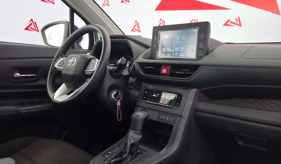 Toyota Avanza 1.5 XLE CVT Minivan 2024